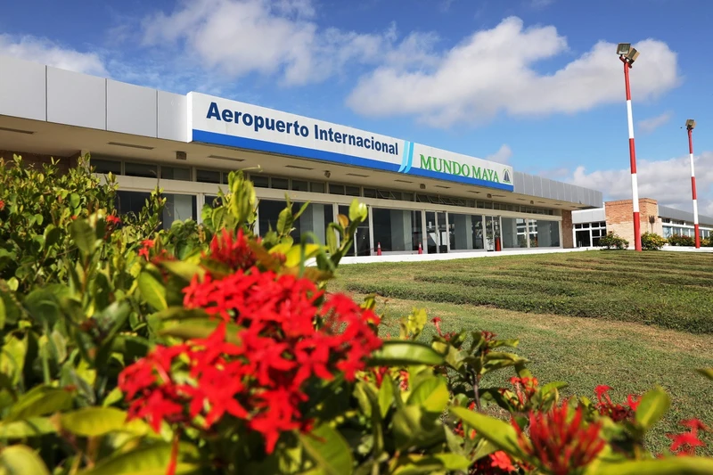 Aeropuerto de Flores/Mundo Maya. Foto: M. Hernandez